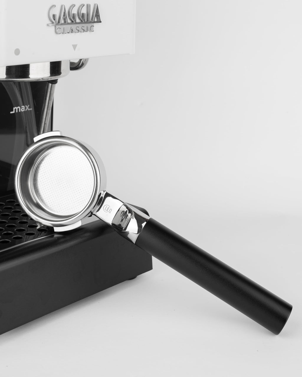 58mm Flat Bottomless Portafilter - Fits Gaggia Classic & Pro – Premium 304 Stainless Steel + 18-20g Basket Included
